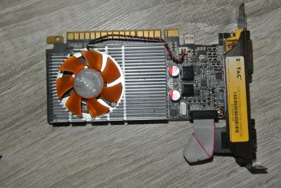Лот: 5178552. Фото: 1. Виокарта Zotac gt 610 sinergy... Видеокарты