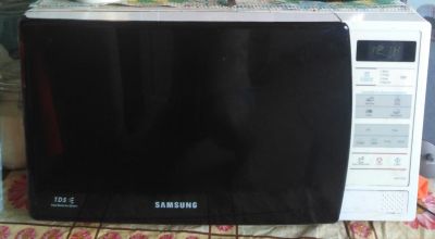 Лот: 17837479. Фото: 1. Микроволновка Samsung. Микроволновки, мини-печи