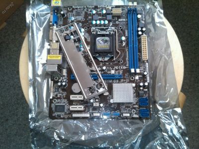 Лот: 5373101. Фото: 1. asrock h61m-gs, ivy bridge + sandy... Материнские платы
