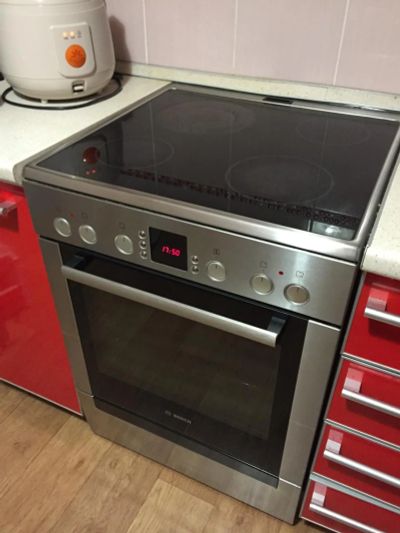 Лот: 6748546. Фото: 1. Электрическая плита Bosch HCE743350E. Плиты, духовые шкафы, варочные поверхности