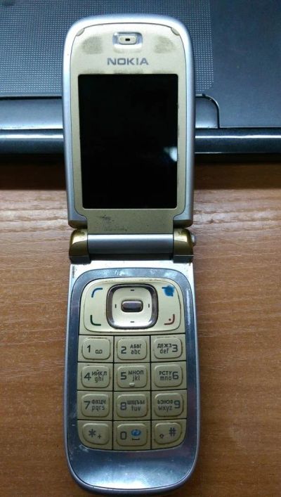 Лот: 10086481. Фото: 1. Телефон Nokia 6131 RM-115 (10542... Кнопочные мобильные телефоны
