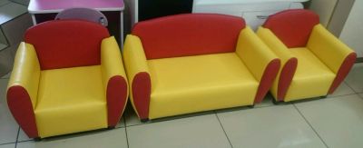 Лот: 10666118. Фото: 1. Диван и два кресла Красно-желтые. Мебель для детских садов