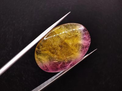 Лот: 21038549. Фото: 1. Кабошон: 28.65 ct. Турмалин полихромный... Драгоценные и поделочные камни