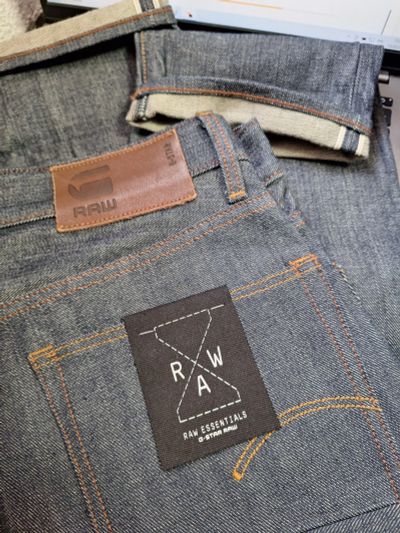 Лот: 21577322. Фото: 1. Selvedge, denim произведен в Японии... Брюки, джинсы, шорты