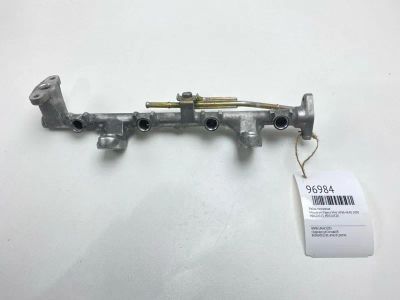 Лот: 24773544. Фото: 1. Рейка топливная Mitsubishi Pajero... Топливная система