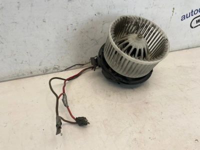 Лот: 24769803. Фото: 1. мотор печки Nissan Almera G15. Двигатель и элементы двигателя