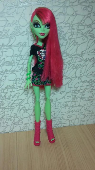 Лот: 6210133. Фото: 1. Monster High Венера из коллекции... Куклы и аксессуары
