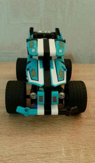 Лот: 25359046. Фото: 1. Lego Technic оригинал машина. Конструкторы