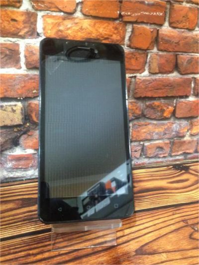 Лот: 11482052. Фото: 1. Смартфон Prestigio Muze A5. Смартфоны