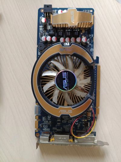 Лот: 25722239. Фото: 1. Видеокарта GF 9800 GT. Видеокарты