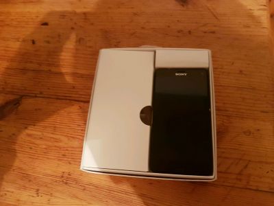 Лот: 8277895. Фото: 1. Sony Xperia Z3 Compact. Смартфоны