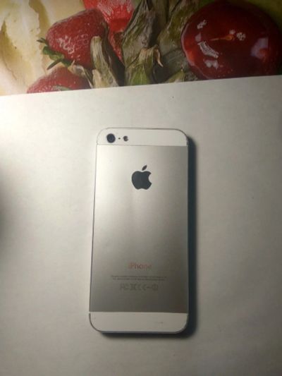 Лот: 14827882. Фото: 1. iPhone 5. Смартфоны