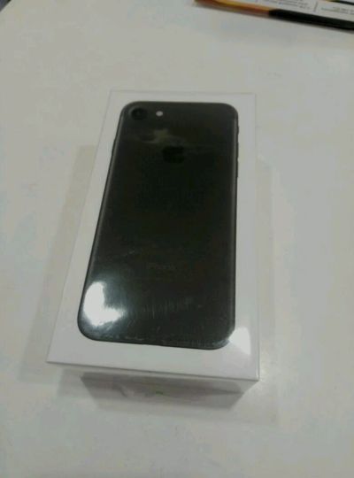 Лот: 10344485. Фото: 1. Iphone 7 128gb. Смартфоны