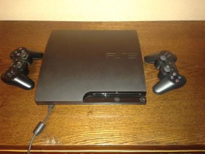 Лот: 4119514. Фото: 1. PS3 320g 23 диска с играми 2 джойстика. Игровые приставки, консоли