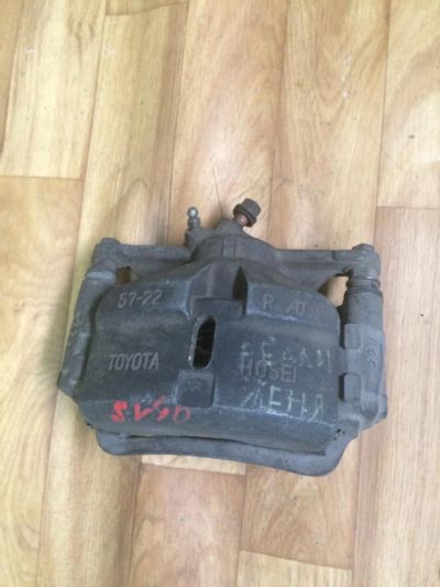 Лот: 7982195. Фото: 1. суппорт на Toyota SV40 передний... Тормозная система