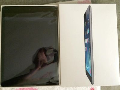 Лот: 5156823. Фото: 1. Планшет Apple iPad Air 16Gb Wi-Fi... Планшеты