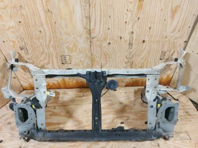 Лот: 18883473. Фото: 1. Рамка радиатора Subaru Forester... Кузов