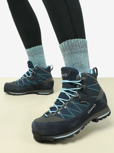 Лот: 24284470. Фото: 1. Ботинки женские AKU Trekker Lite... Ботинки, полуботинки