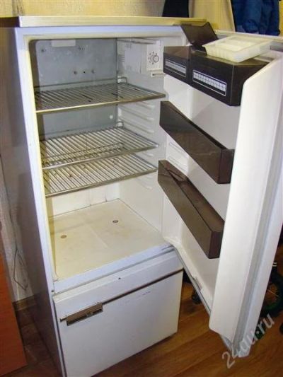 Лот: 1152966. Фото: 1. Холодильник Бирюса-18. Холодильники, морозильные камеры