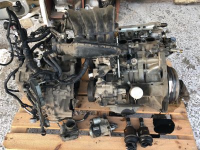 Лот: 12817325. Фото: 1. Двигатель Nissan NOTE E11, HR15DE... Двигатель и элементы двигателя