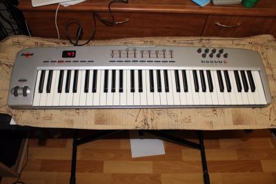 Лот: 12653553. Фото: 1. MIDI-клавиатура M-audio Oxygen... MIDI-оборудование