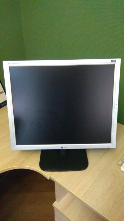 Лот: 17467403. Фото: 1. Монитор 19" LG Flatron L1918S-SN. ЖК-мониторы