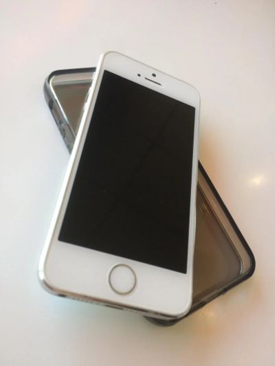 Лот: 8708566. Фото: 1. IPhone 5s 32GB с Touch ID. Смартфоны