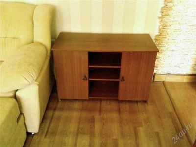 Лот: 2734359. Фото: 1. Тумба б/у состояние хорошее. Стойки и тумбы для аппаратуры