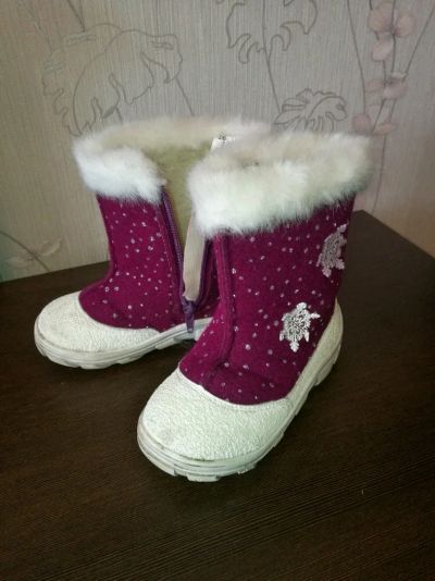 Лот: 12096784. Фото: 1. Валенки. Валенки, угги, унты