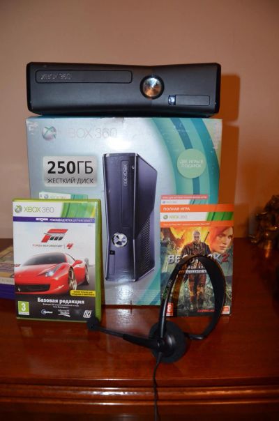 Лот: 7579791. Фото: 1. xbox 360 250 Gb, кинект, 2 джойстика... Игровые приставки, консоли