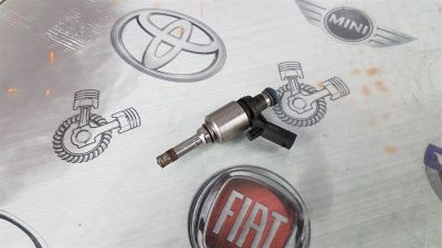 Лот: 23587752. Фото: 1. Форсунка Audi A5 CDNC 06H906036P. Двигатель и элементы двигателя