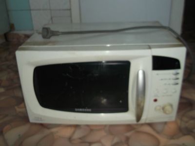 Лот: 21259516. Фото: 1. микроволновка samsung CE287DNR... Микроволновки, мини-печи
