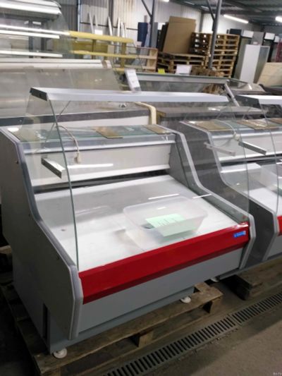 Лот: 14051223. Фото: 1. Холодильная витрина синус 1,0... Холодильное