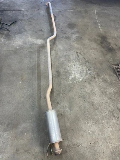 Лот: 22459118. Фото: 1. резонатор Honda Civic Ferio ES1. Двигатель и элементы двигателя