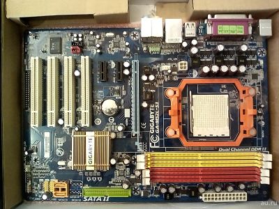 Лот: 14105644. Фото: 1. Материнская плата Gigabyte GA-M52L-S3. Материнские платы