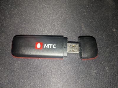 Лот: 25554645. Фото: 1. USB модем Huawei E171. Беспроводные модемы