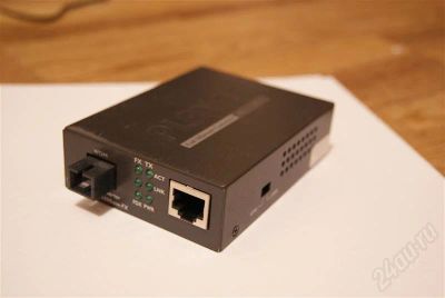 Лот: 336008. Фото: 1. Fast Ethernet медиаконвертер серии... Маршрутизаторы (роутеры)