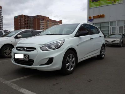 Лот: 4305551. Фото: 1. Hyundai Solaris, 2011 год. Автомобили