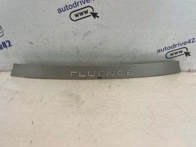 Лот: 24627565. Фото: 1. накладка багажника Renault Fluence... Двигатель и элементы двигателя
