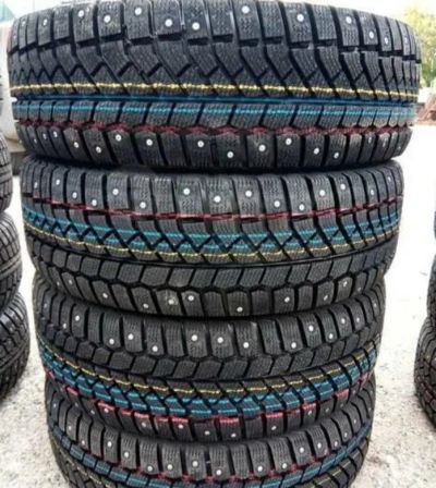 Лот: 23515888. Фото: 1. Зимняя резина 215/55 R-16 "Viatti... Шины