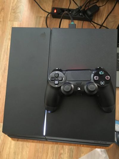 Лот: 7107917. Фото: 1. Sony ps4 500 гб вся матовая с... Игровые приставки, консоли