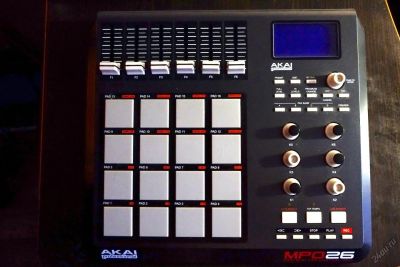 Лот: 12029629. Фото: 1. AKAI MPD 26. MIDI-оборудование