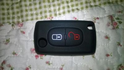 Лот: 7471054. Фото: 1. чехол для ключа Peugeot. Чехлы, коврики, оплетки руля