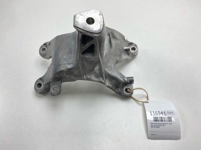 Лот: 25589302. Фото: 1. Кронштейн опоры двигателя Audi... Двигатель и элементы двигателя