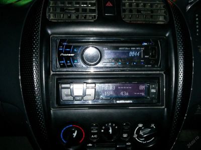 Лот: 10467469. Фото: 1. Автомагнитола Pioneer DEH-4200sd... Автомагнитолы