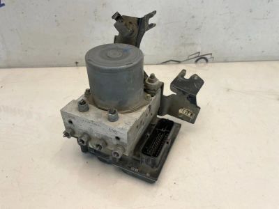 Лот: 21702371. Фото: 1. блок abs Nissan Terrano D10. Двигатель и элементы двигателя