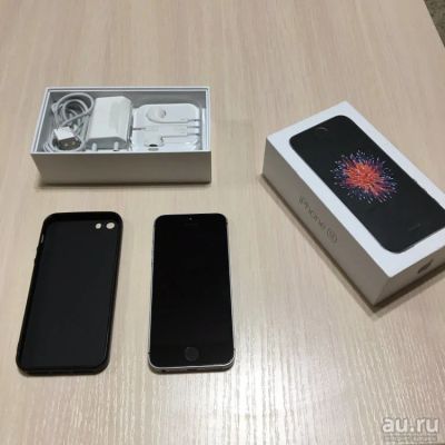 Лот: 12819894. Фото: 1. iPhone SE 32 GB Space Grey. Смартфоны