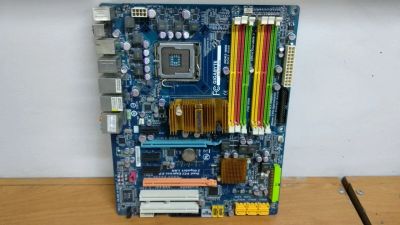 Лот: 18346485. Фото: 1. Материнская плата Gigabyte GA-EP45C-DS3. Материнские платы