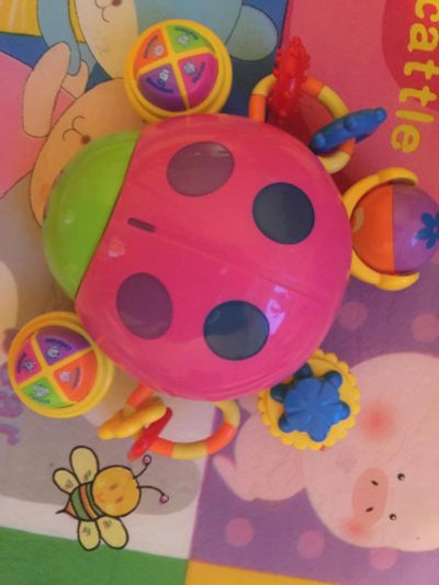 Лот: 6495271. Фото: 1. Игрушка ездит, поёт, мигает. Музыкальные