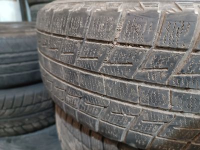 Лот: 21057080. Фото: 1. Одно 195/65 R15 Bridgestone Revo... Шины
